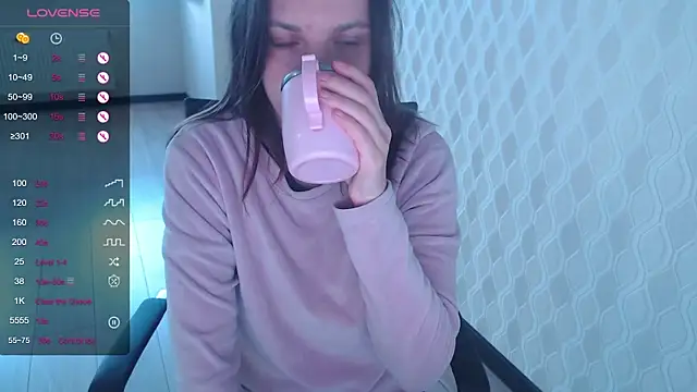 LisaHeart online show from April 9, 3:07 pm