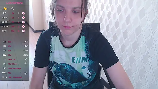 LisaHeart online show from March 15, 2:35 pm