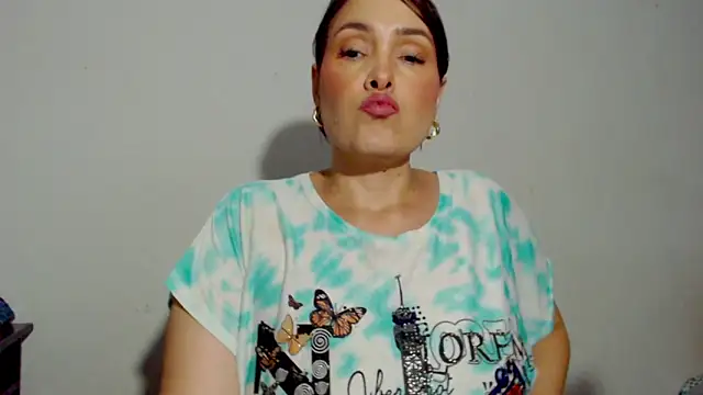 Miss Agatha online show from November 2, 3:00 am