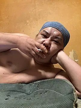 Snapshot of punk0805 chatting on October 3, 8:27 am punk0805 online show from October 3, 8:27 am