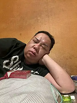 punk0805 online show from April 15, 10:32 am