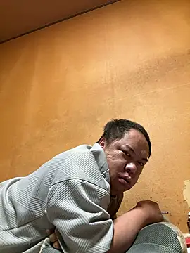 Snapshot of punk0805 chatting on September 19, 1:37 pm punk0805 online show from September 19, 1:37 pm