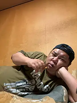 Snapshot of punk0805 chatting on September 16, 1:01 pm punk0805 online show from September 16, 1:01 pm