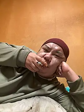 Snapshot of punk0805 chatting on December 18, 4:00 pm punk0805 online show from December 18, 4:00 pm