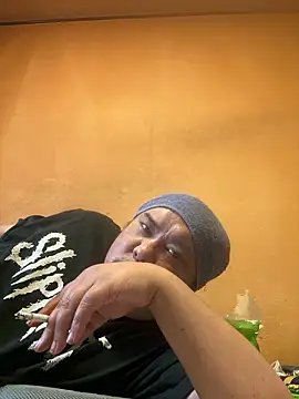 Snapshot of punk0805 chatting on September 29, 6:20 am punk0805 online show from September 29, 6:20 am