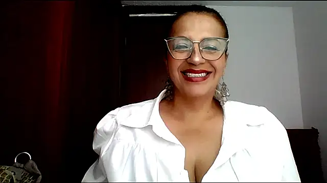 RossanaLionheart online show from May 18, 1:05 pm