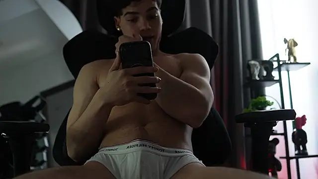 Max cortes1 online show from March 12, 4:33 pm