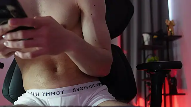 Max cortes1 online show from April 4, 5:41 pm