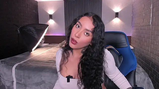 Snapshot of magic_marg chatting on February 2, 9:14 pm magic marg online show from February 2, 9:14 pm