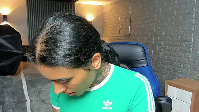 magic marg online show from November 6, 8:57 pm