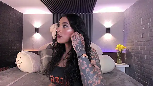 Snapshot of magic_marg chatting on March 16, 8:55 pm magic marg online show from March 16, 8:55 pm