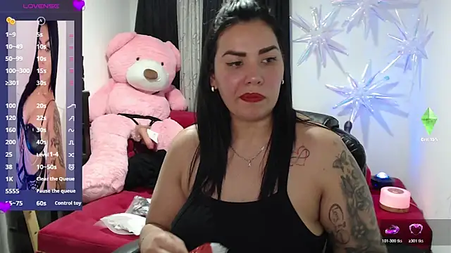 CarolinaRincon online show from February 9, 9:24 pm