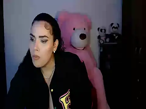 Snapshot of CarolinaRincon chatting on November 18, 11:15 pm CarolinaRincon online show from November 18, 11:15 pm