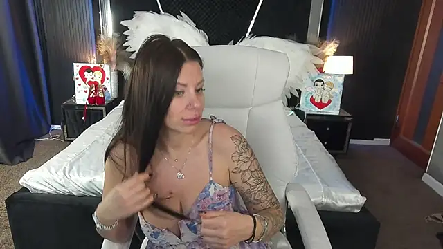 IsabellaFoxyy online show from March 22, 6:37 am