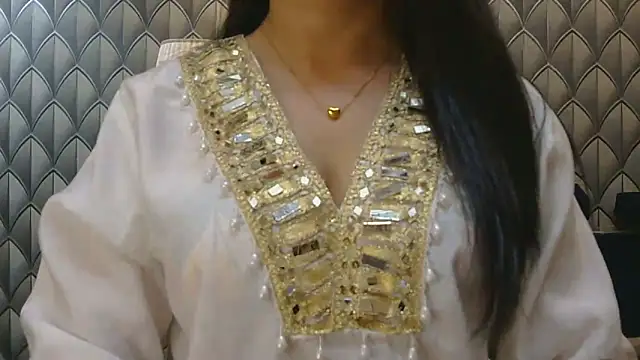 Mishika Gill online show from May 24, 2:33 am