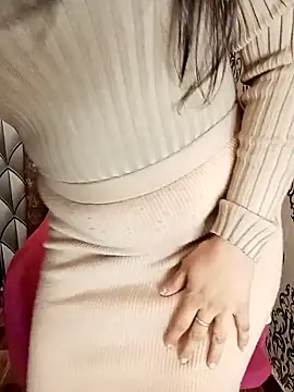 Snapshot of Mishika_Gill chatting on December 22, 7:31 pm Mishika Gill online show from December 22, 7:31 pm