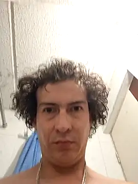 Snapshot of yonson90s chatting on September 30, 3:23 am yonson90s online show from September 30, 3:23 am