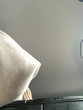 eveangelll online show from March 27, 5:27 am