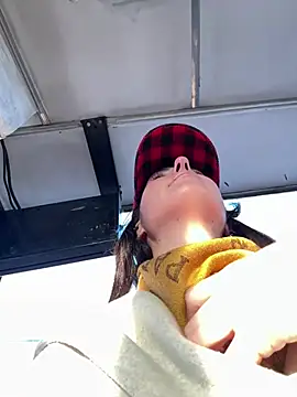 eveangelll online show from March 13, 5:12 am