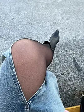 eveangelll online show from April 5, 7:15 am