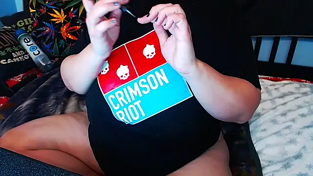 Snapshot of Chloenightmare chatting on February 27, 8:13 am Chloenightmare online show from February 27, 8:13 am