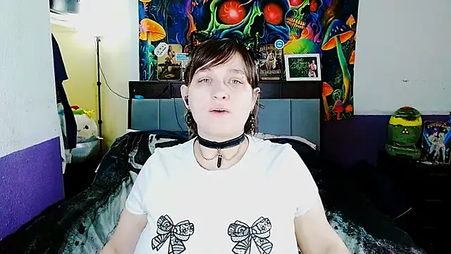 Snapshot of Chloenightmare chatting on April 22, 7:53 pm Chloenightmare online show from April 22, 7:53 pm