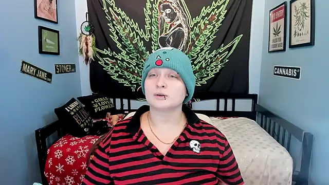 Snapshot of Chloenightmare chatting on September 13, 1:44 pm Chloenightmare online show from September 13, 1:44 pm