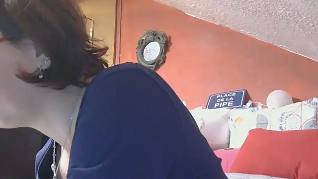 lanax online show from November 19, 1:22 pm