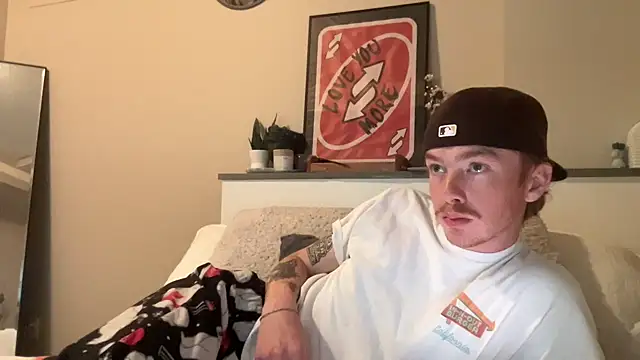 Snapshot of younghungginger chatting on March 3, 2:54 am younghungginger online show from March 3, 2:54 am