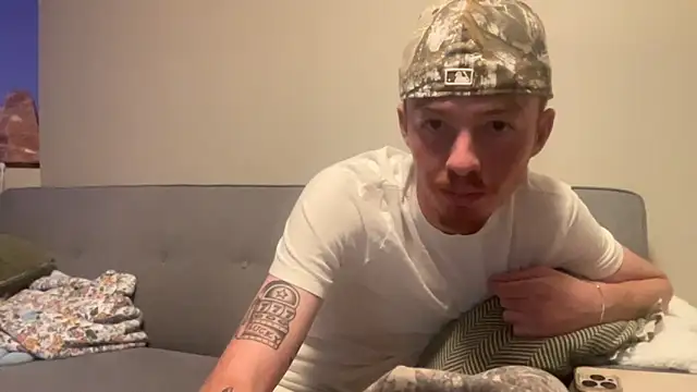 Snapshot of younghungginger chatting on November 30, 12:22 am younghungginger online show from November 30, 12:22 am