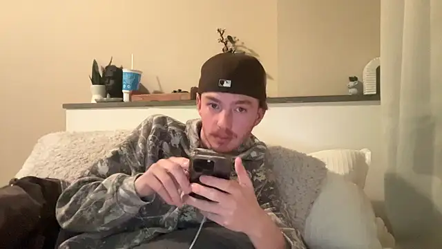 Snapshot of younghungginger chatting on December 3, 2:09 am younghungginger online show from December 3, 2:09 am