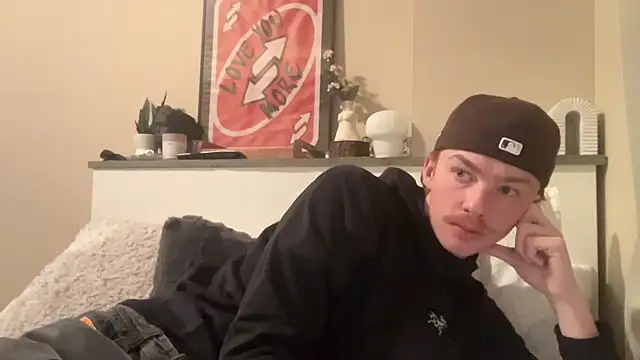 Snapshot of younghungginger chatting on February 20, 2:18 am younghungginger online show from February 20, 2:18 am