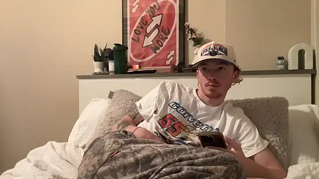 Snapshot of younghungginger chatting on December 21, 3:25 am younghungginger online show from December 21, 3:25 am