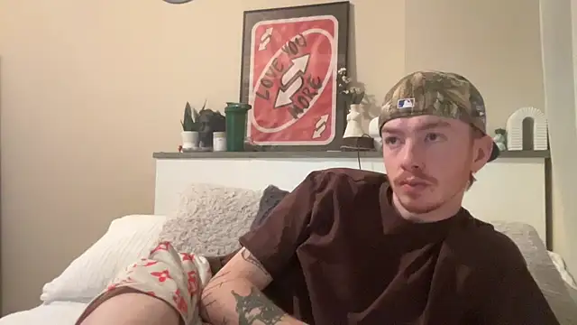 Snapshot of younghungginger chatting on February 1, 2:26 am younghungginger online show from February 1, 2:26 am