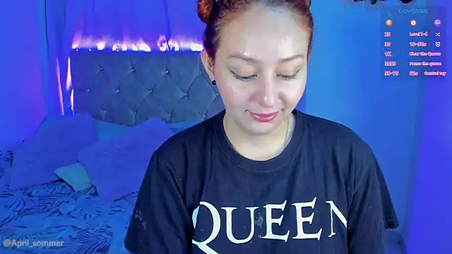 April sommer1 online show from November 18, 8:06 am