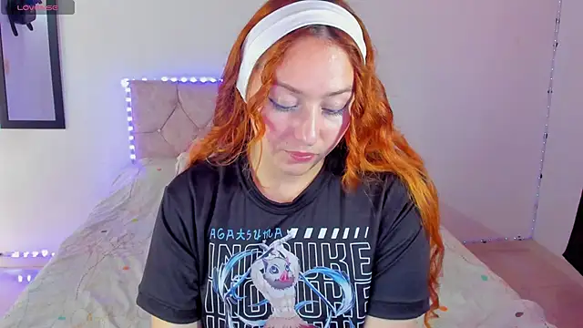 April sommer1 online show from September 18, 7:50 pm