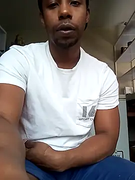 AlejoKhalifa  online show from October 7, 9:16 pm