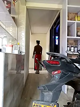 AlejoKhalifa  online show from October 23, 5:00 pm