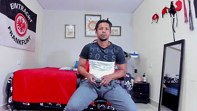 AlejoKhalifa  online show from December 3, 10:47 am