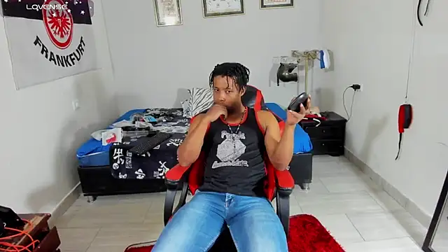 AlejoKhalifa  online show from November 21, 11:48 pm