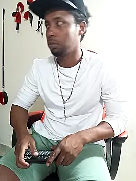 AlejoKhalifa  online show from December 16, 10:25 pm