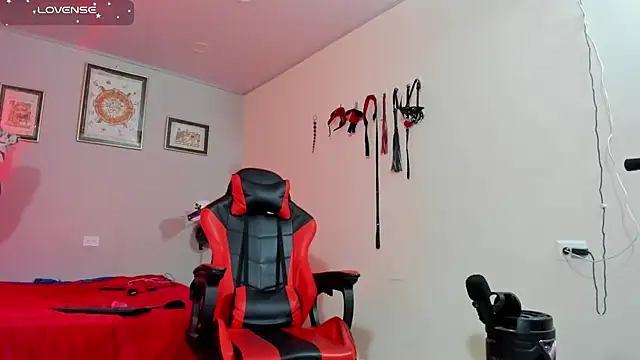 AlejoKhalifa  online show from September 13, 10:15 am