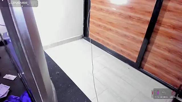 AlejoKhalifa  online show from October 26, 12:16 pm