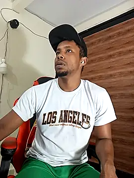 AlejoKhalifa  online show from September 30, 10:32 am