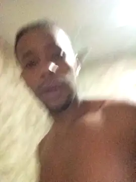 AlejoKhalifa  online show from March 3, 11:39 am