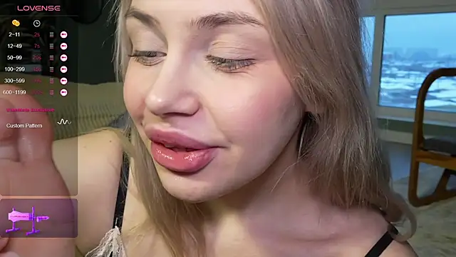 Snapshot of Meukotis chatting on February 16, 2:43 pm Meukotis online show from February 16, 2:43 pm