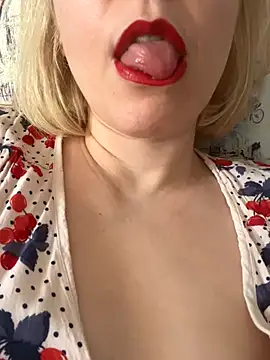 Snapshot of Yourdirtybitch chatting on September 25, 7:36 am Yourdirtybitch online show from September 25, 7:36 am