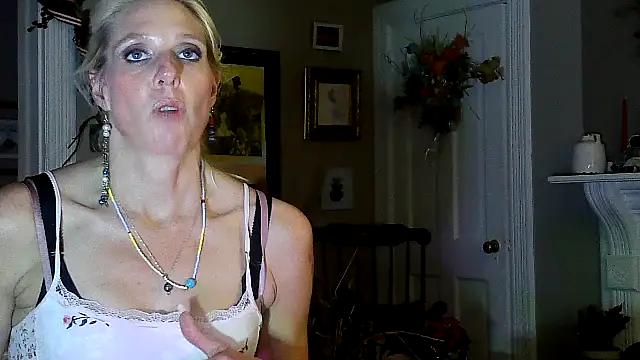 Glamazonx online show from December 3, 12:44 am