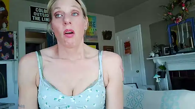 Glamazonx online show from February 12, 10:09 pm