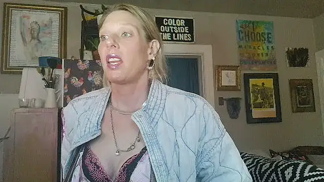 Glamazonx online show from March 11, 1:27 pm